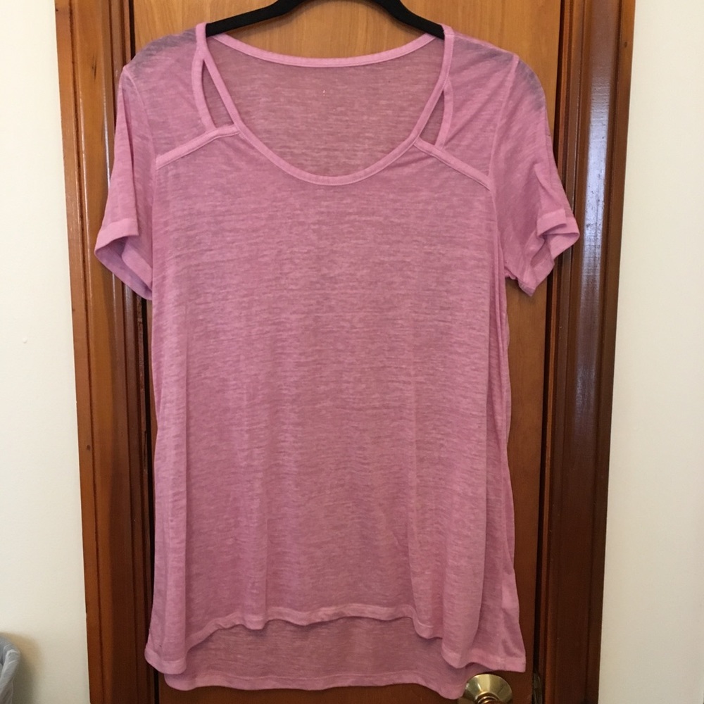 GAP cut out tee